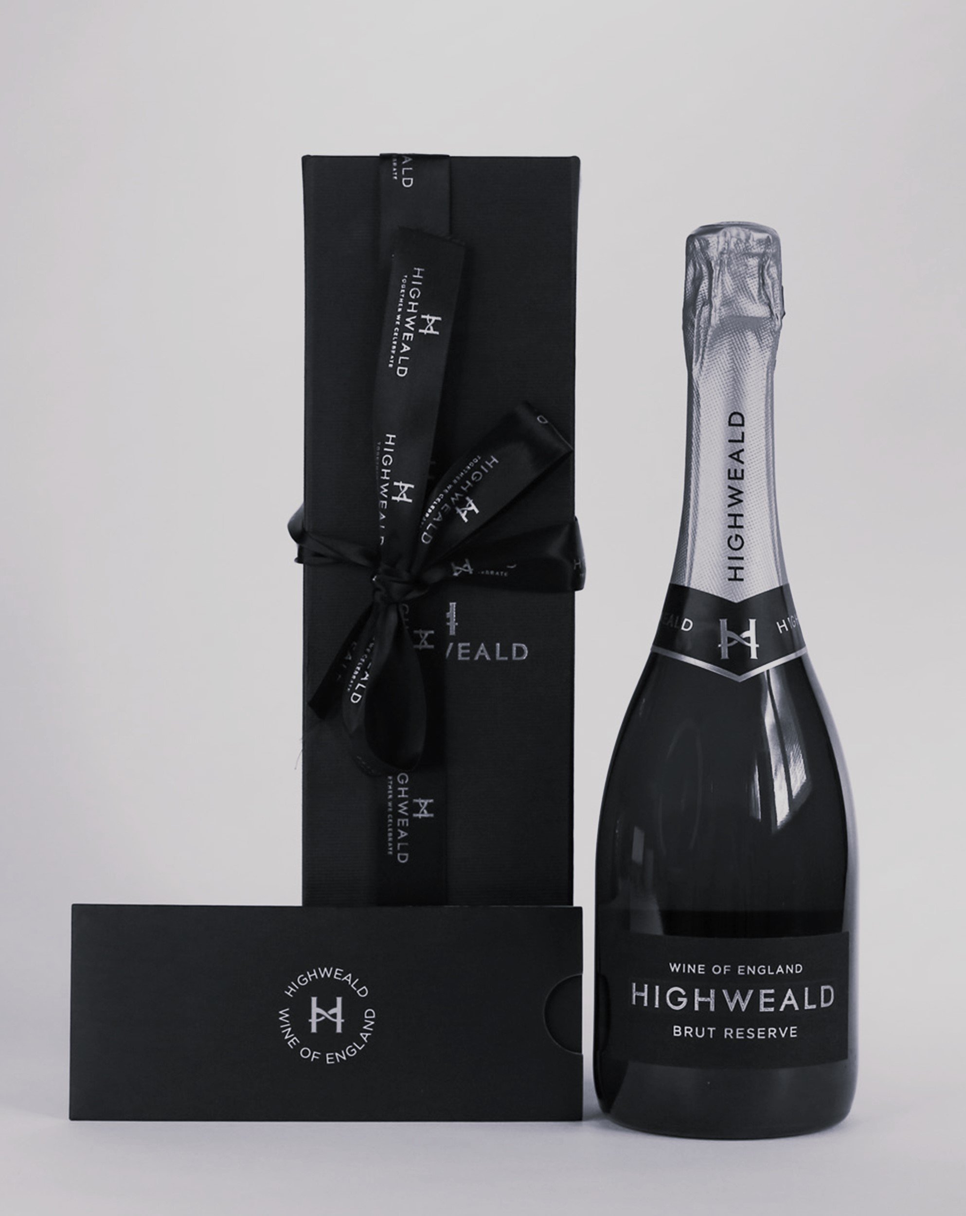 sparkling wine and gift voucher set